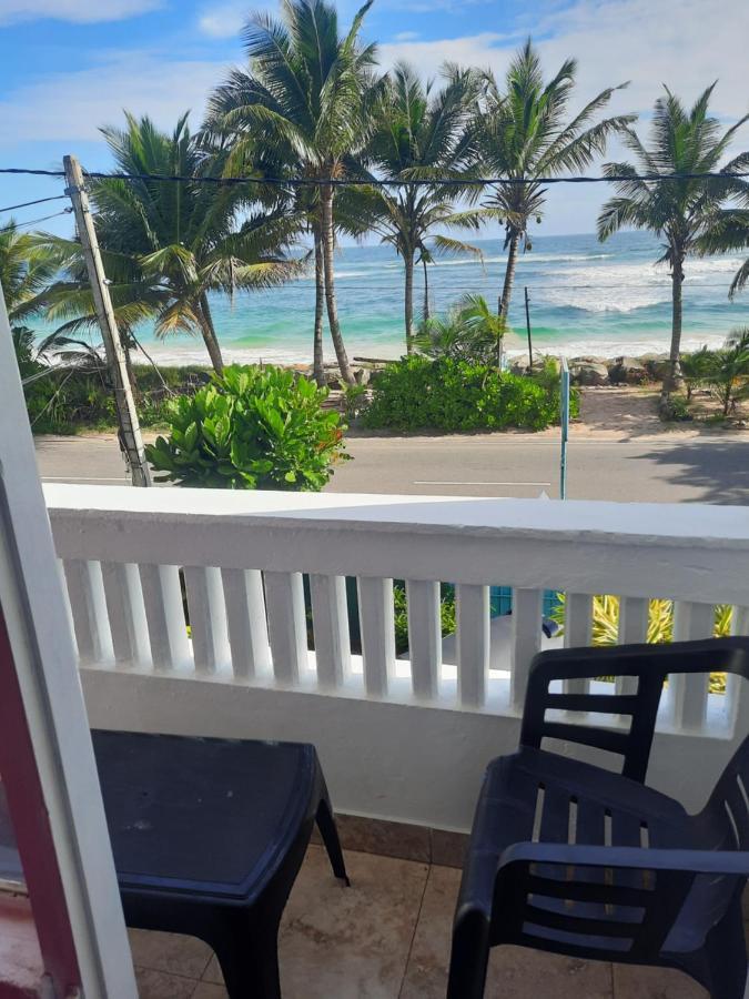 White Surfing Beach Resort Unawatuna Exterior photo