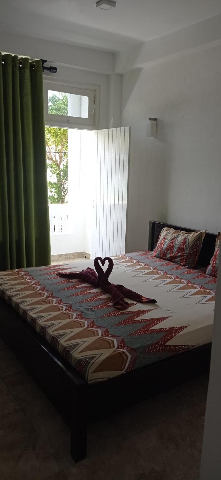 White Surfing Beach Resort Unawatuna Exterior photo